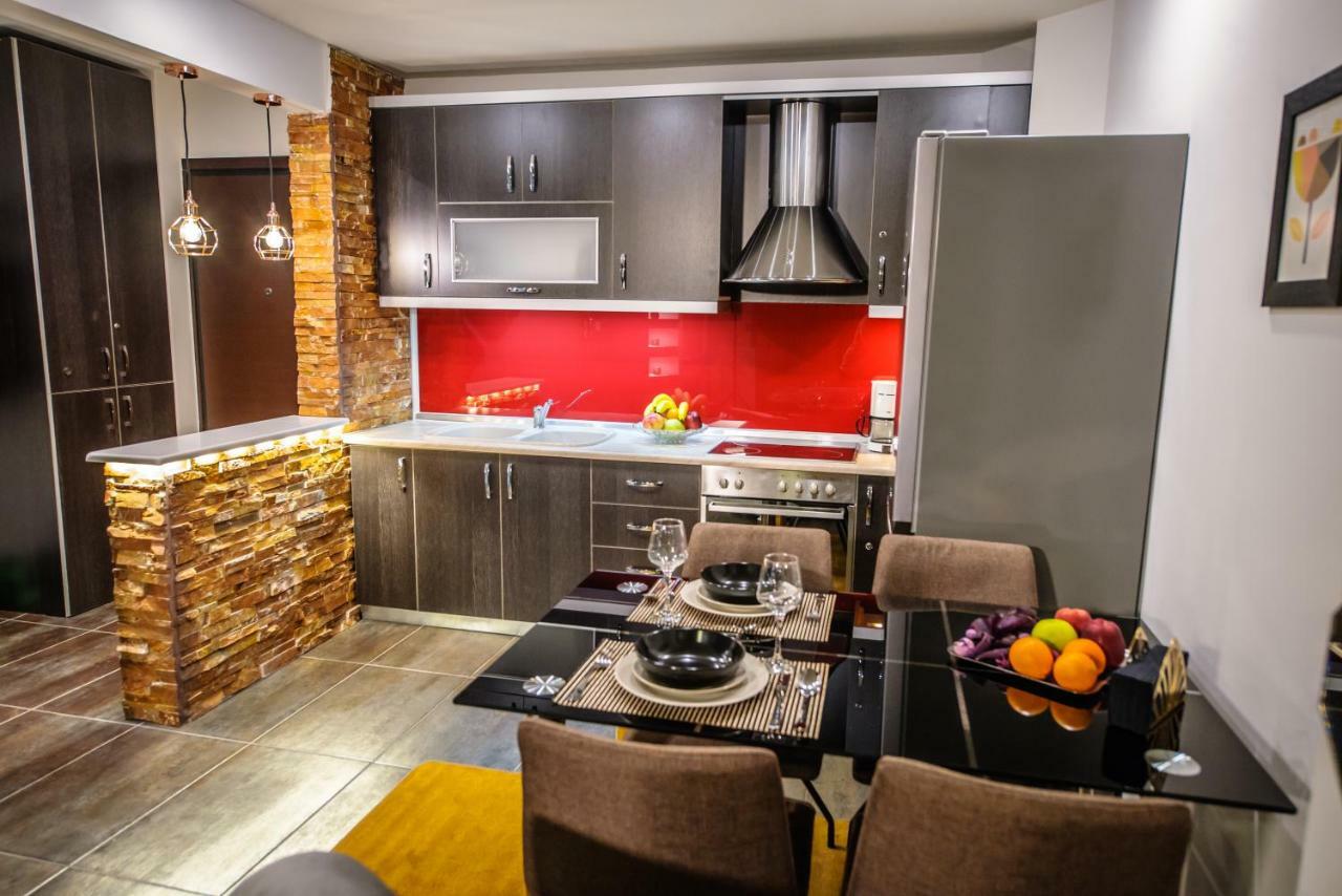 One Of A Kind Luxury In Center Near Helexpo