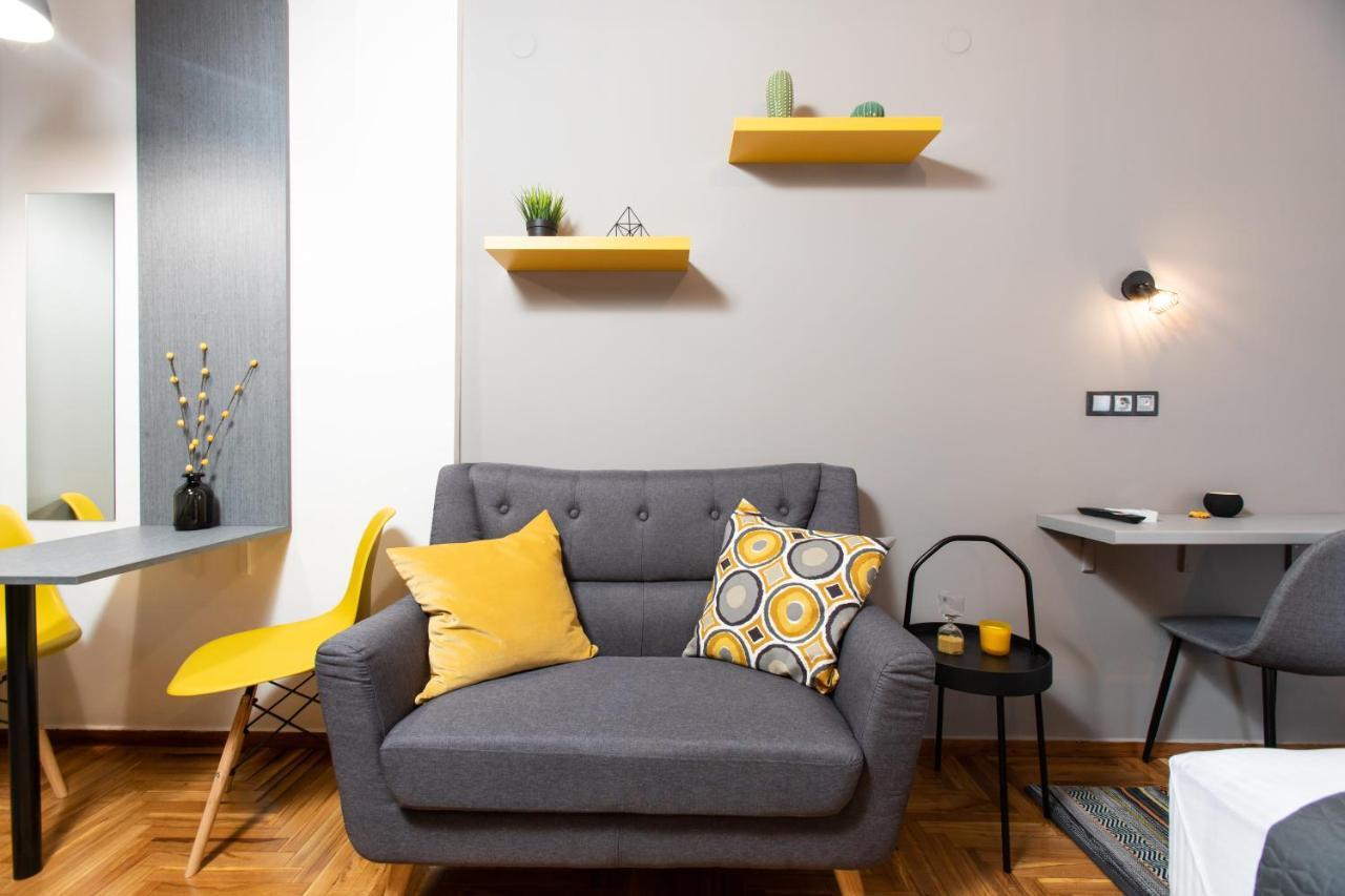 Downtown Luxury Boutique : The Yellow *