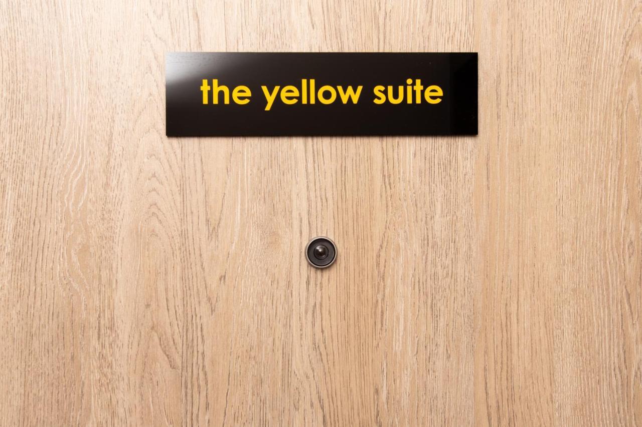 Downtown Luxury Boutique : The Yellow * Tessalónica