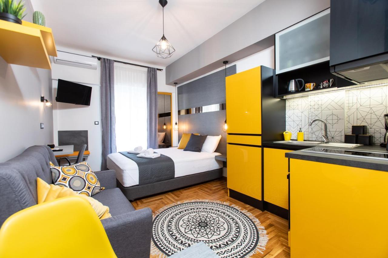 Downtown Luxury Boutique : The Yellow