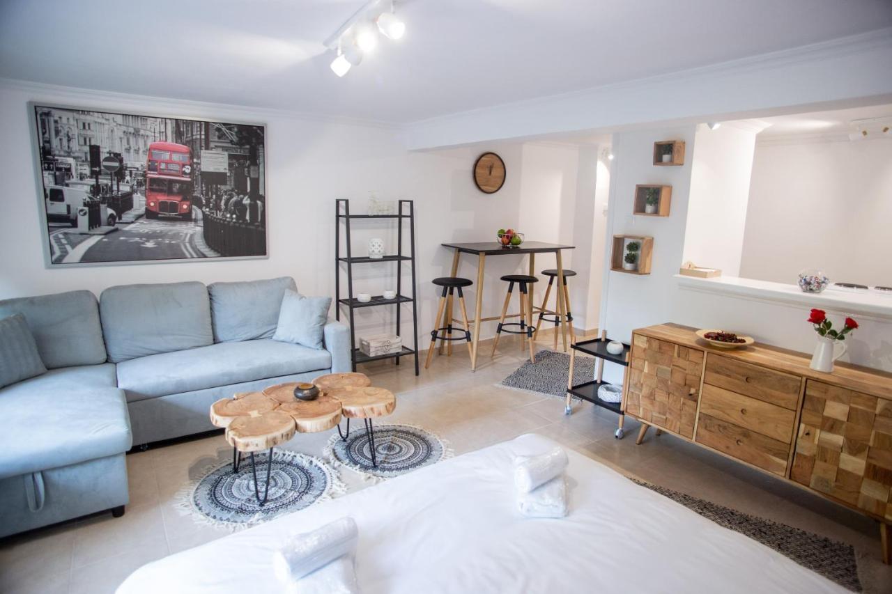 Center Small Apartment