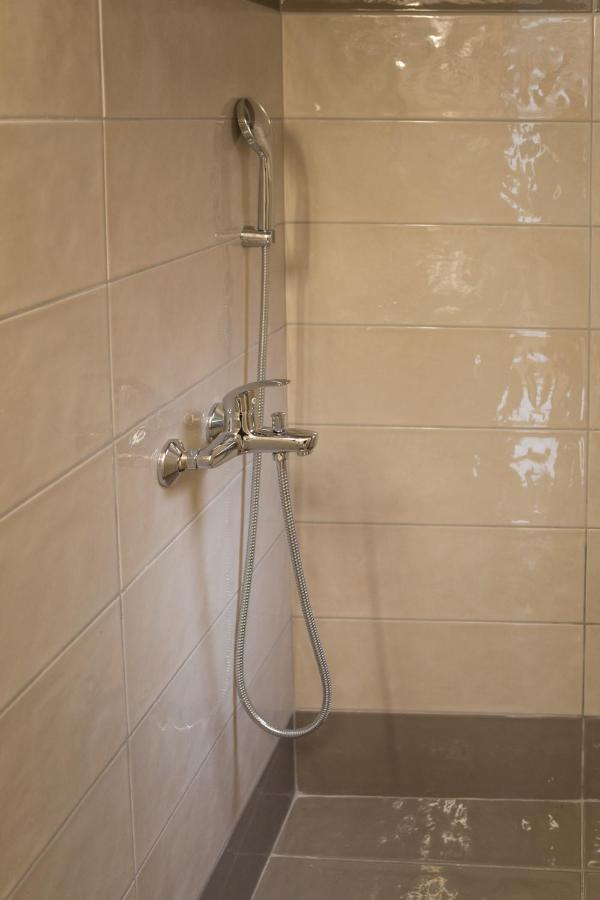 Kosmos Service Modern Spirit Center With Additional Cost Parking Thessaloniki