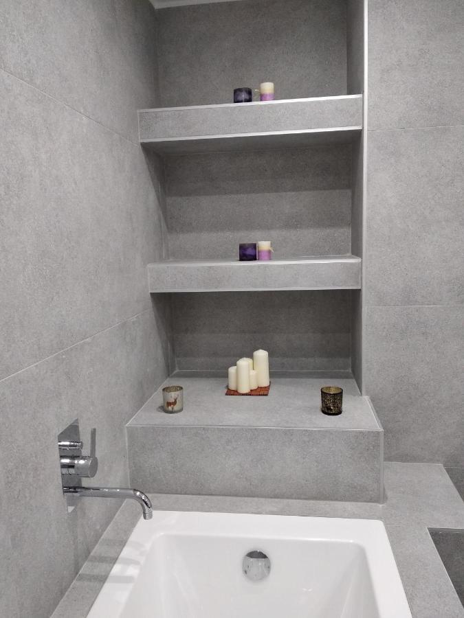 Navarino Jacuzzi Studio * Thessaloníki