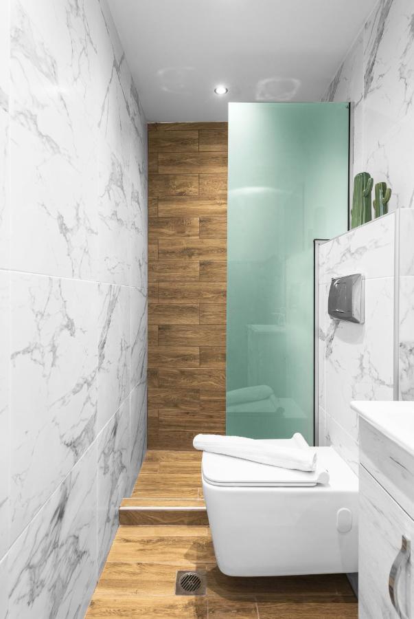 Denizen Boutique Apartments, Nilie Hospitality Mgmt