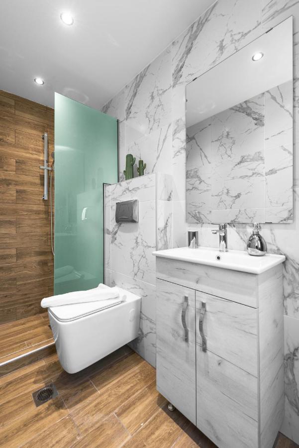 Denizen Boutique Apartments, Nilie Hospitality Mgmt