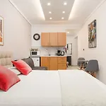 Manina Seaside Apartment