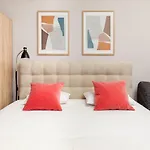 Manina Seaside Apartment