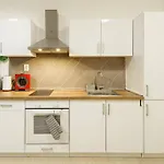 Spacious Stylish Studio Up To 4Ppl Close To Centre