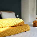Bella Suite City Center, Parking