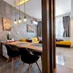 J Villara\'S Luxury Suites