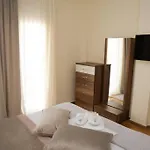 Strata Deluxe Apt.