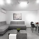 Consul, Nilie Hospitality Mgmt