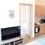 Dreamy Apartment City Center 2 Thesbnbgr