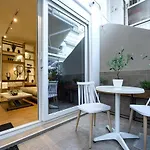 Blackhaus Apartments