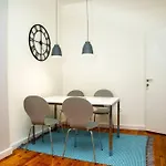 Minimal Chic Central Apartment In Thessaloniki