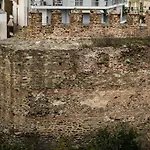 West Walls Apartments