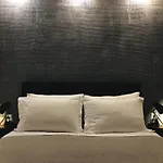 J Villara\'S Luxury Suites
