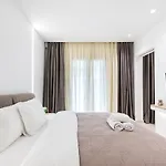 Porto Sea View Apartments - Gounari