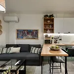 White Rabbit By Halu! Apartments