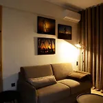 Designer Apartments Close To The Center + Free Parking