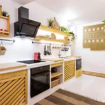 Citycenter-Apt-Private Hot-Tub