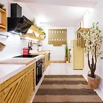 Citycenter-Apt-Private Hot-Tub
