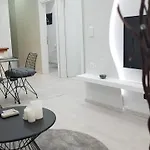 Konstantinos\'S Luxury Apartment