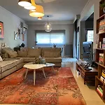 Lovely Luxurious Modern Apartment In Thessaloniki