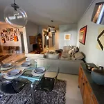 Lovely Luxurious Modern Apartment In Thessaloniki