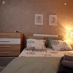 Stylish Kosher Oasis Near The Airport And Beach