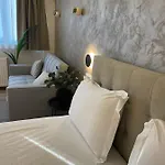 Jacuzzi Suite Ladadika