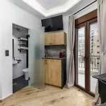 Stylish And Modern Studio - Miltos