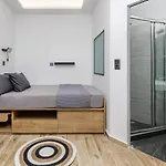 Stylish And Modern Studio - Miltos