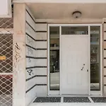 F & B Collection - Apartment For 5