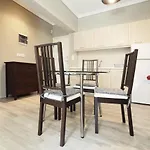 Delmare Mqueen Apartment