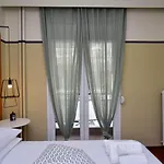 Colourful & Family-Friendly Flat With A Funky Swing!