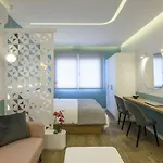 Τhe Half Root Suite In The Heart Of City Center