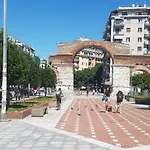 Kamara Apartment