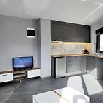 Gs Group Apartment D