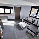 Gs Group Apartment D