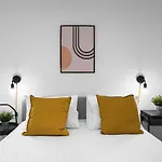 Breez Apartments, The Luxury Suites