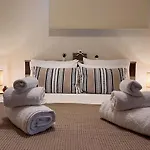 Private Garden House In Panorama- Lux Accommodation