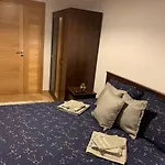Luxury Furnished Apartment, Near The Center Gallery 55