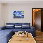 Utopia City Apartment, Vesta Philoxenia