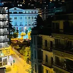 Redstripes Apartment