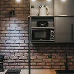 New Modern Ground Floor Apartment By The Sea