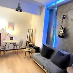 Αpartment In The Heart Of The City
