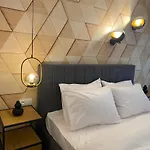 Gallery House Estia