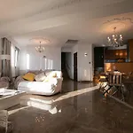 Stunning City View Apt & Parking Space At Old Town