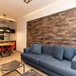 Valaoritou Luxury Suite